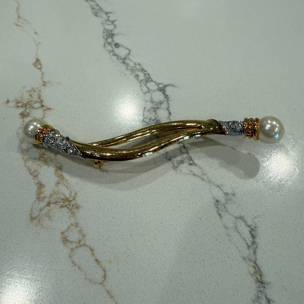 Vintage 90s Statement Avon Double Flourish Brooch Faux Pearl Rhinestone Gold